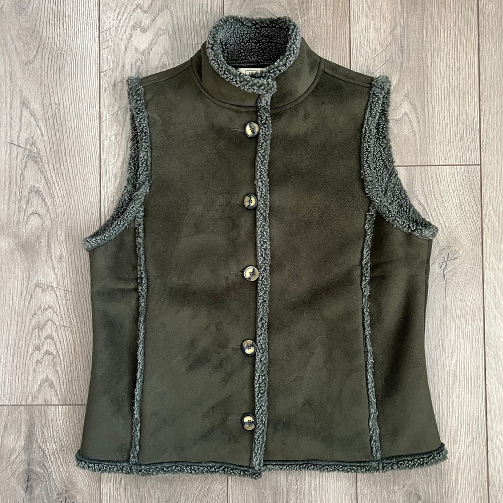 LL Bean Women's Medium Faux Suede Green Sherpa Lined Fleece Winter Vest